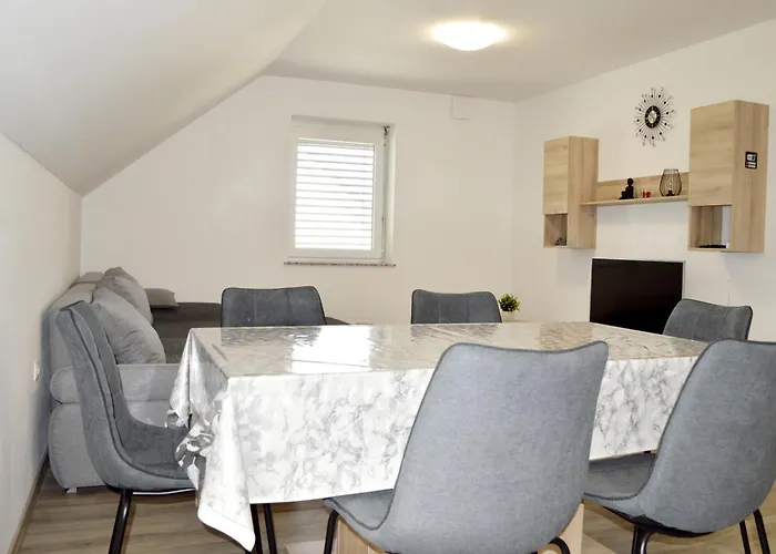 Apartmaji Baznik Catez Brežice